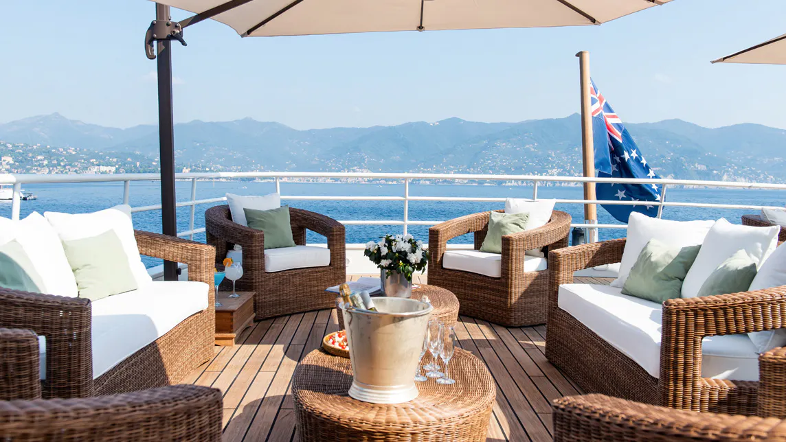 BLEU DE NÎMES yacht for Charter (8) | Phoenix Yacht Management