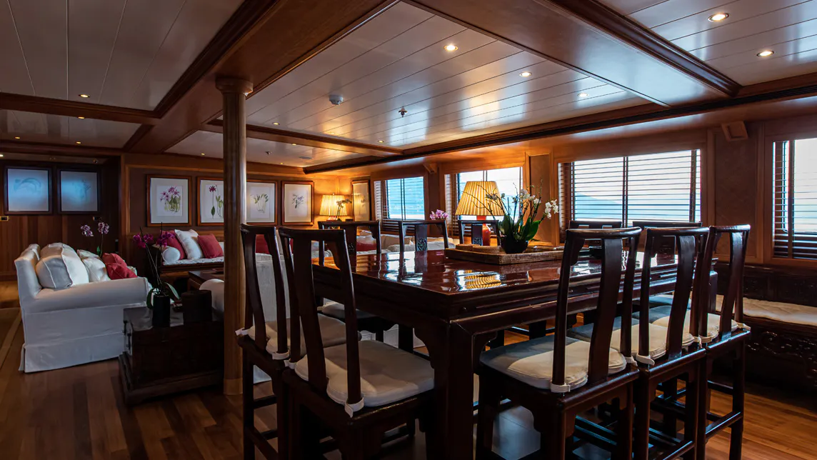 BLEU DE NÎMES yacht for Charter (12) | Phoenix Yacht Management