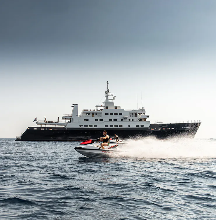 BLEU DE NÎMES yacht for Charter (1) | Phoenix Yacht Management