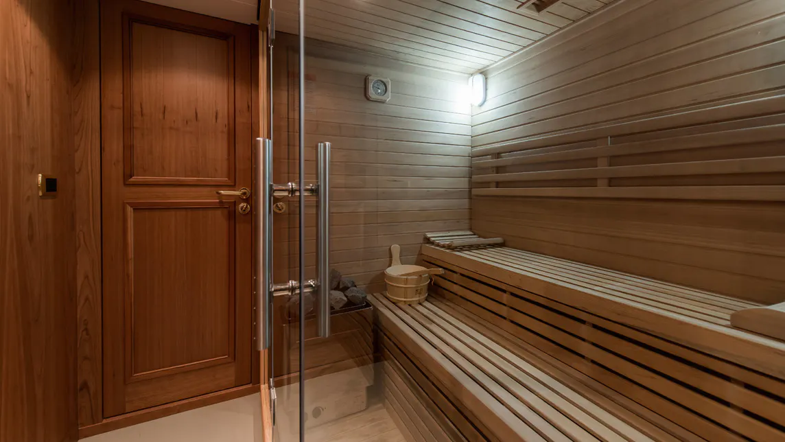 BLEU DE NÎMES yacht for Charter (74) | Phoenix Yacht Management