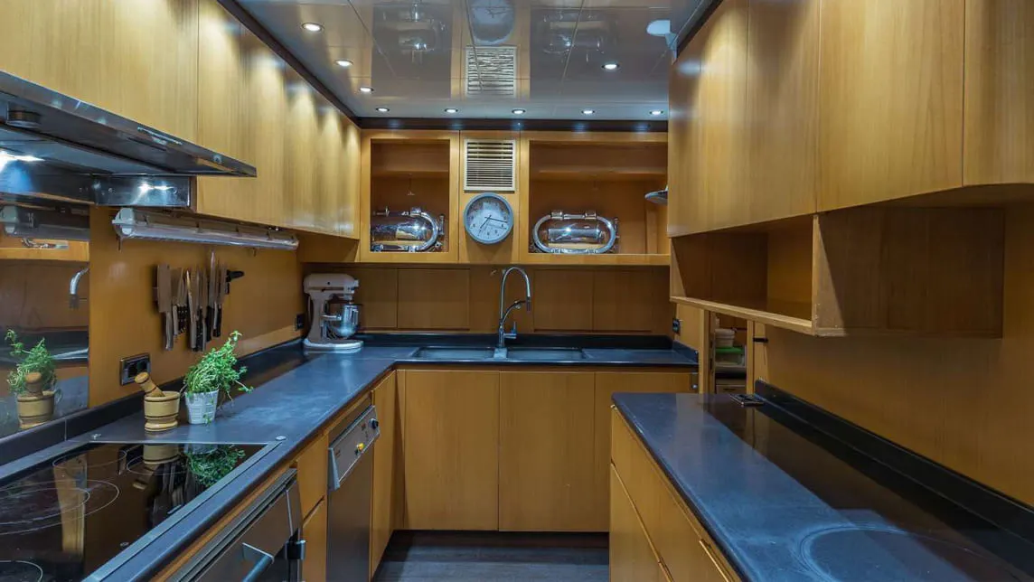JOMAR yacht for Charter (32) | Phoenix Yacht Management