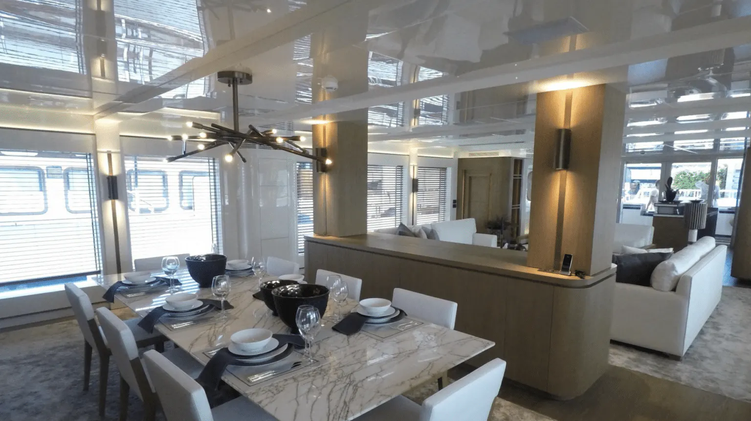 LIQUID SKY yacht for Charter (13) | Phoenix Yacht Management