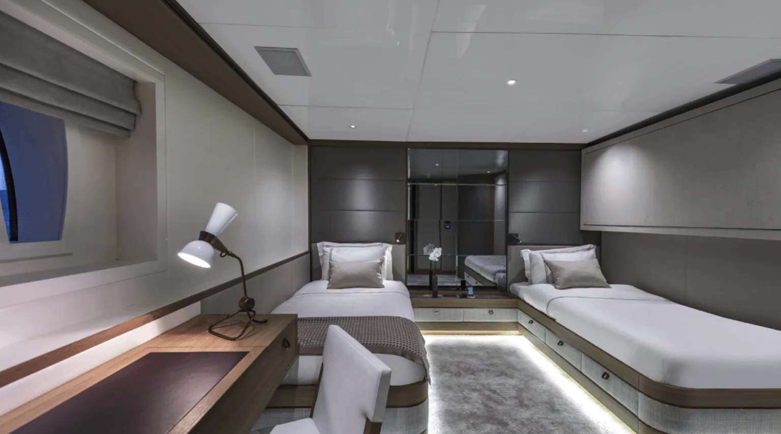 LIQUID SKY yacht for Charter (27) | Phoenix Yacht Management