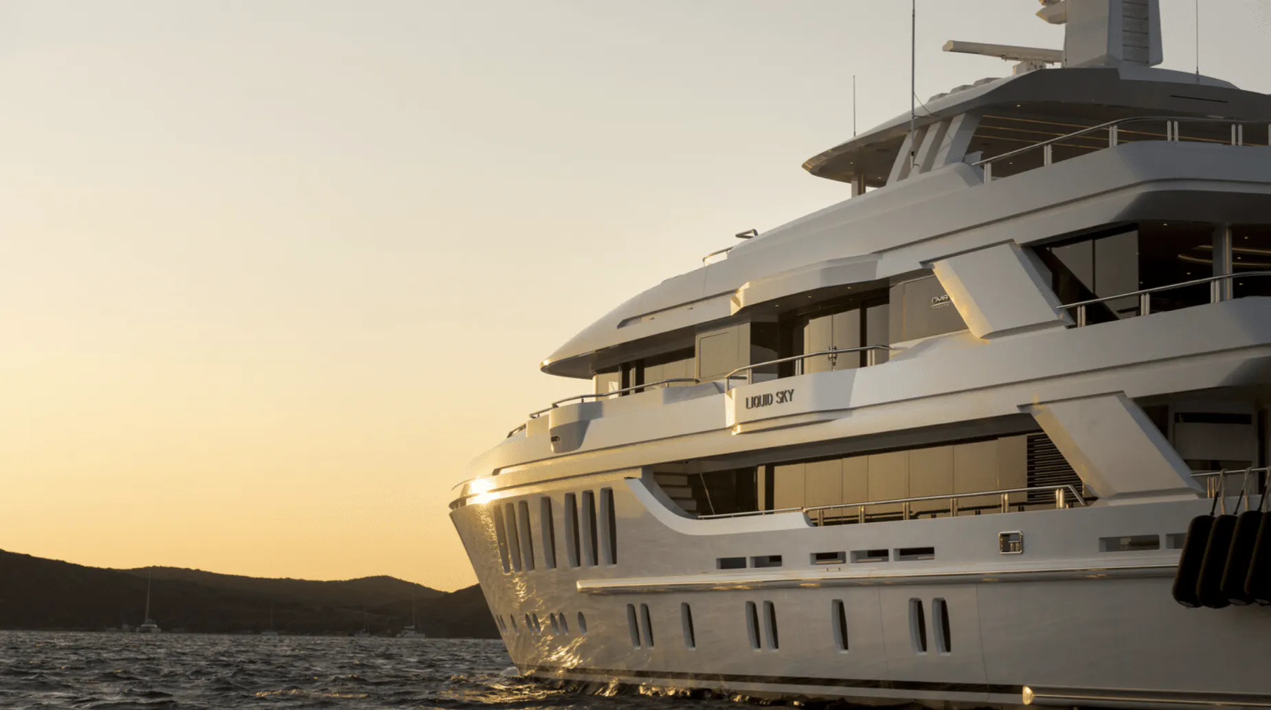 LIQUID SKY yacht for Charter (3) | Phoenix Yacht Management