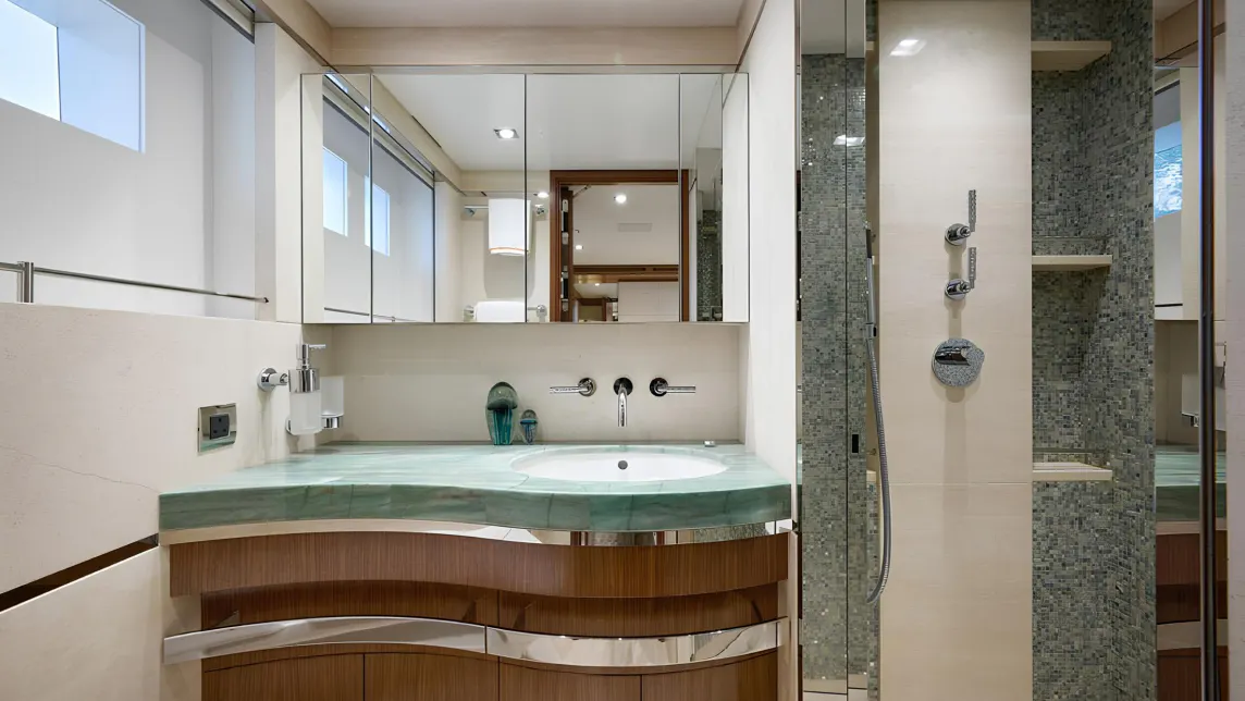 PHILOSOPHY yacht for Sale (22) | Phoenix Yacht Management