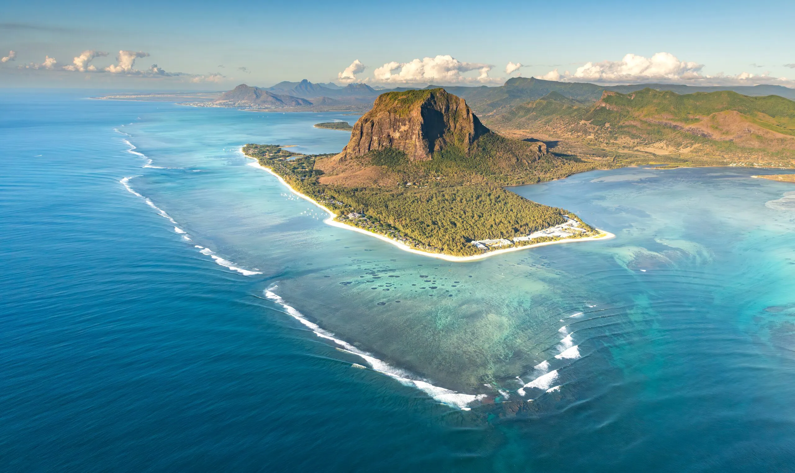 MAURITIUS – A YACHT CHARTER IN THE INDIAN OCEAN (1) | Phoenix Yacht Management