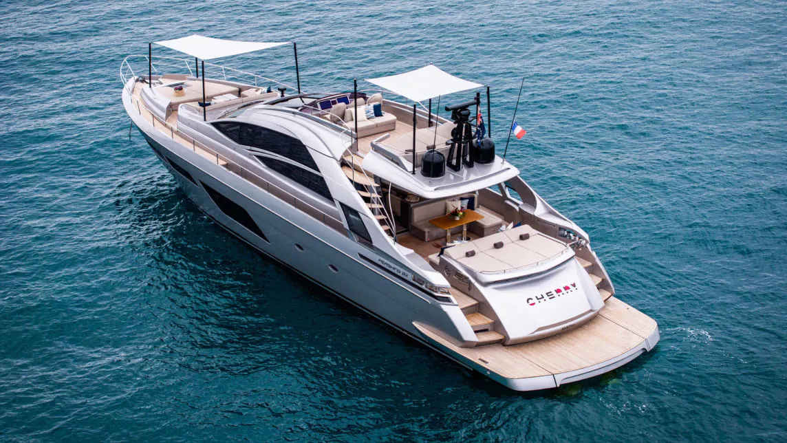 CHERRY yacht for Charter (13) | Phoenix Yacht Management