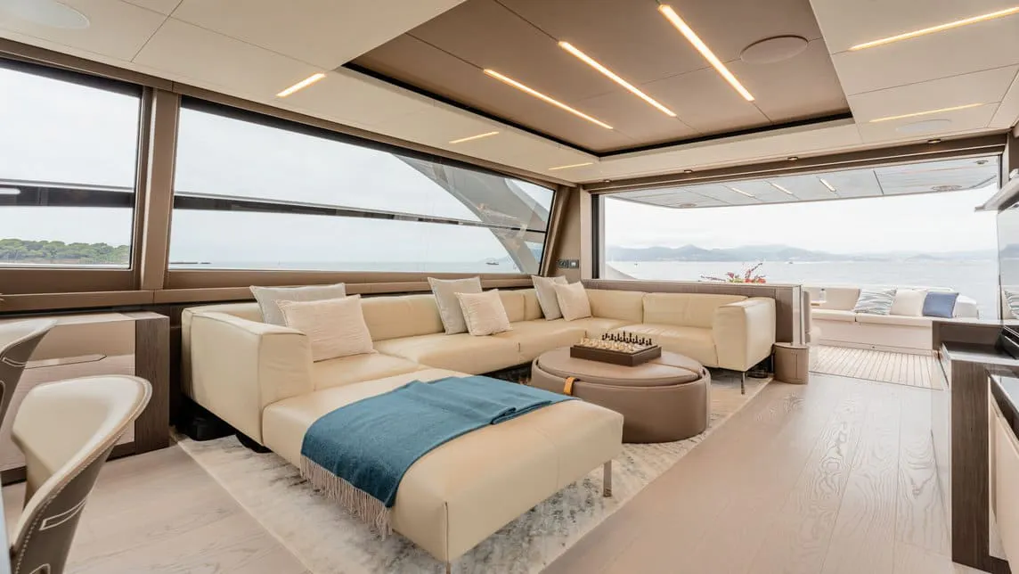 CHERRY yacht for Charter (31) | Phoenix Yacht Management