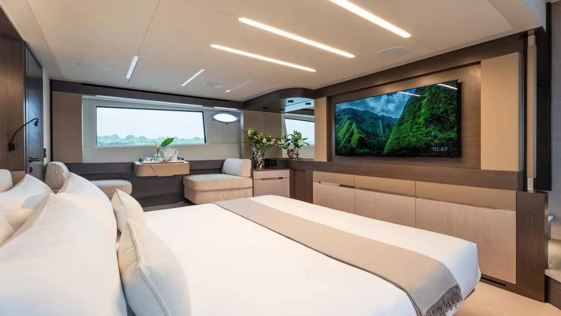 CHERRY yacht for Charter (28) | Phoenix Yacht Management