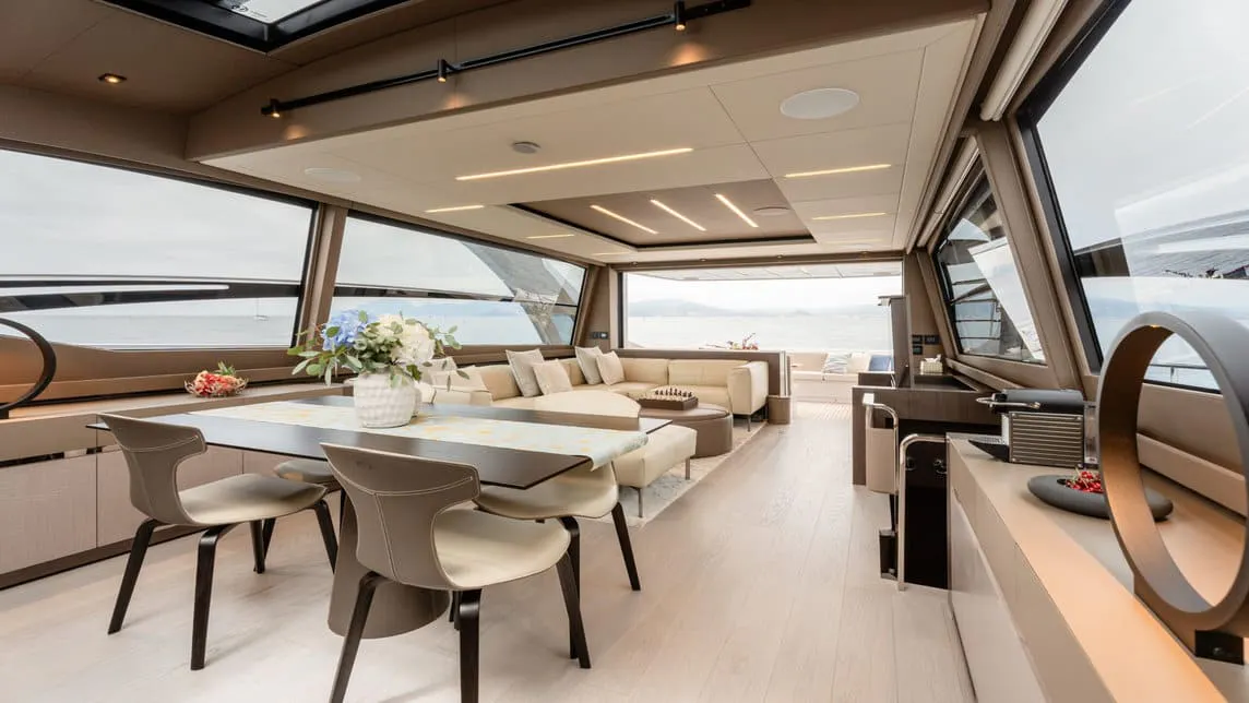 CHERRY yacht for Charter (25) | Phoenix Yacht Management