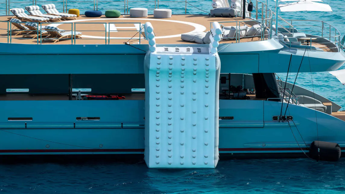 LIMERENCE yacht for Charter (12) | Phoenix Yacht Management