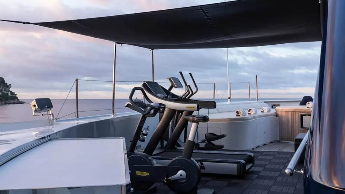 FORCE BLUE yacht for Charter (20) | Phoenix Yacht Management