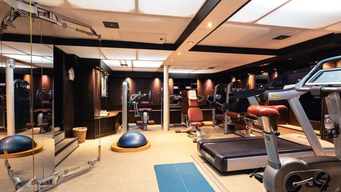 FORCE BLUE yacht for Charter (31) | Phoenix Yacht Management