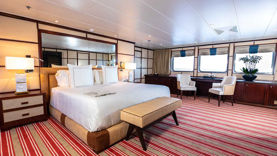 FORCE BLUE yacht for Charter (30) | Phoenix Yacht Management