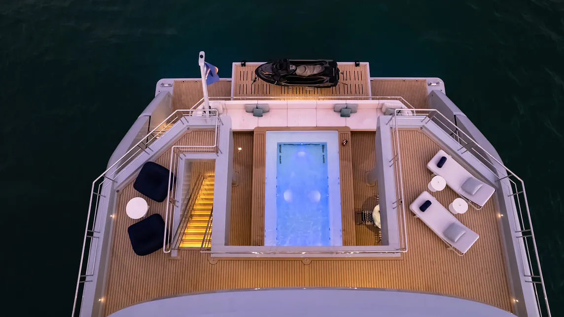 SPACE CAT yacht for Charter (10) | Phoenix Yacht Management