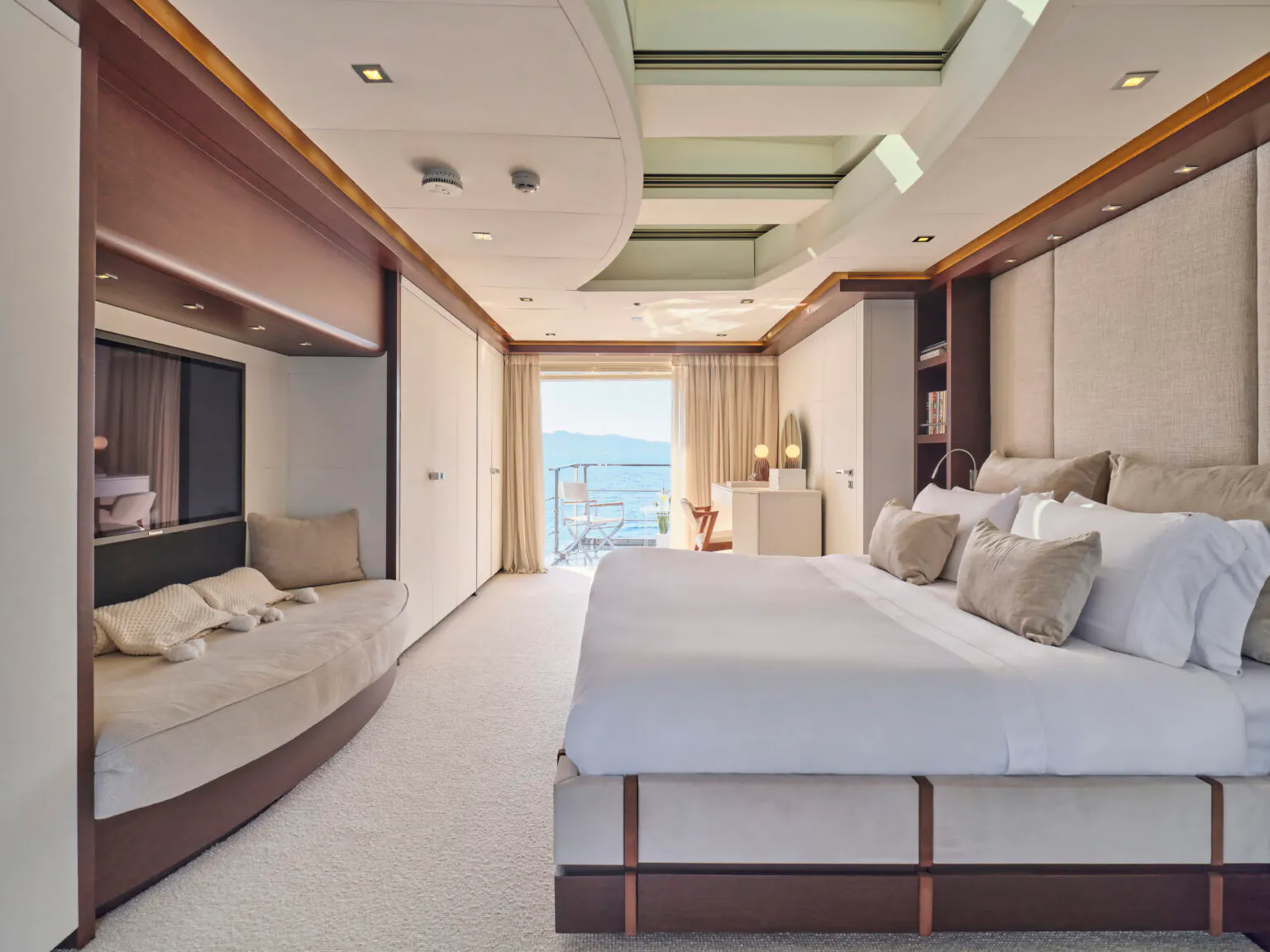 PERSEFONI I yacht for Charter (16) | Phoenix Yacht Management