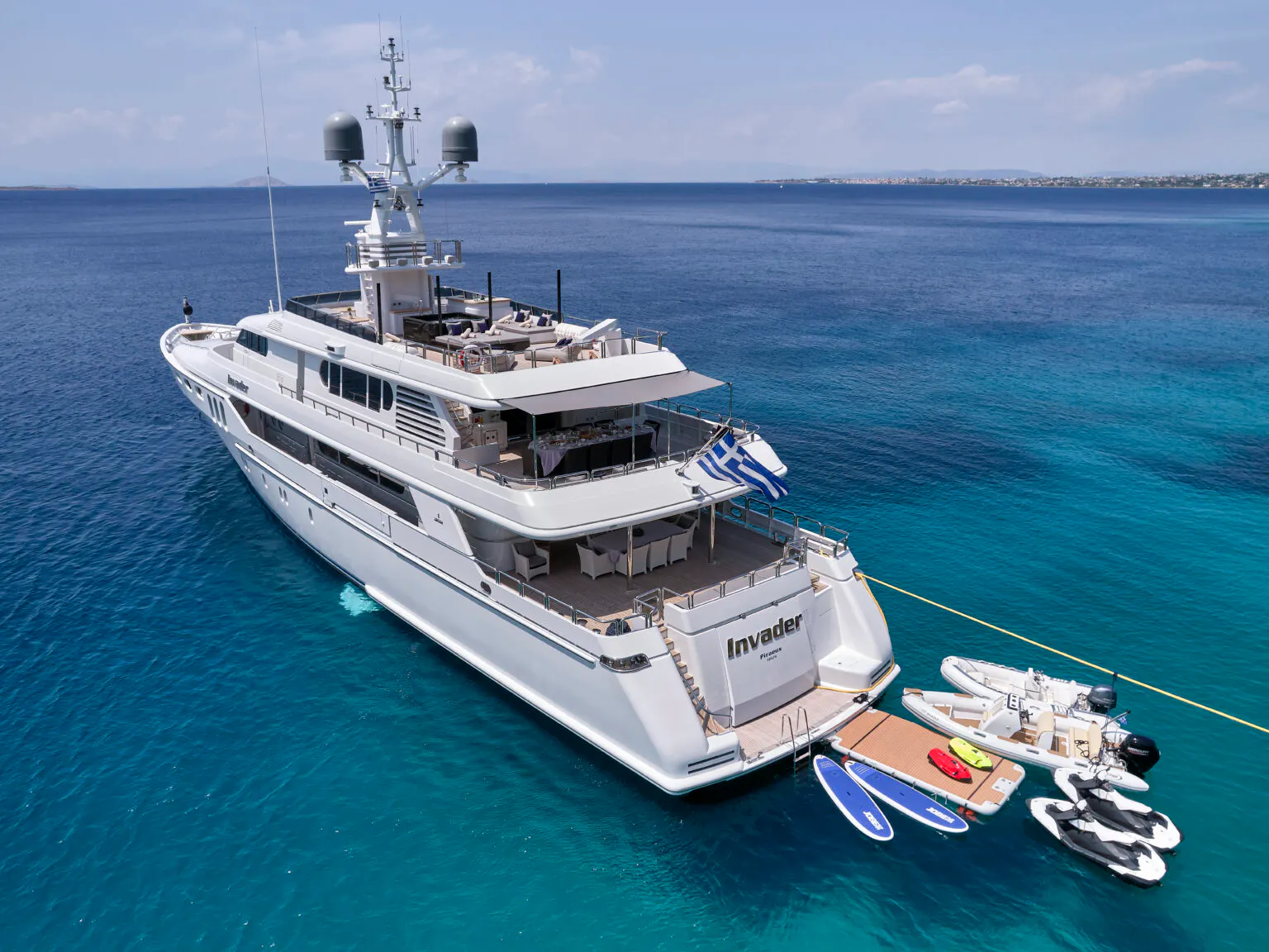 INVADER yacht for Charter (6) | Phoenix Yacht Management