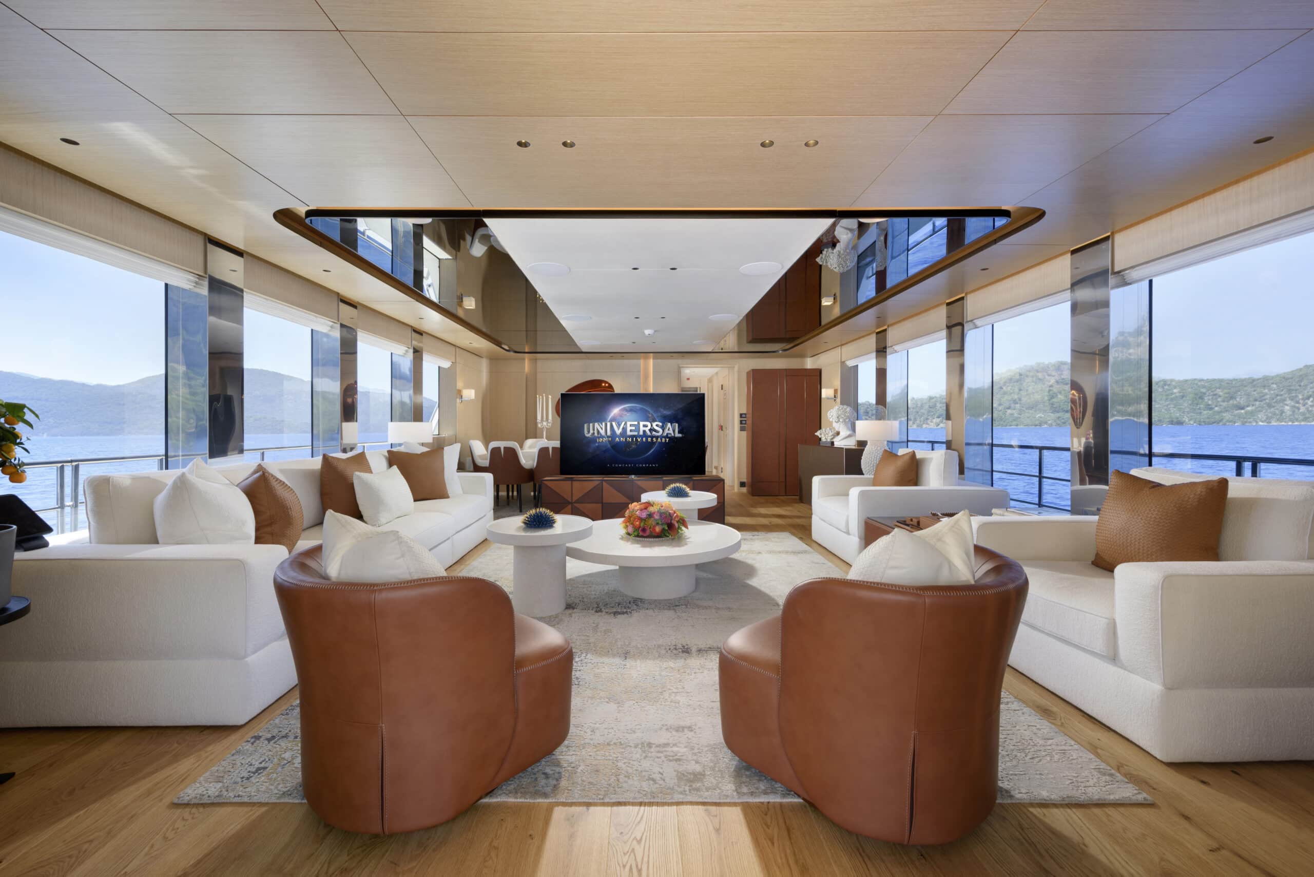 LADY LUNA YACHT FOR SALE (6) | Phoenix Yacht Management