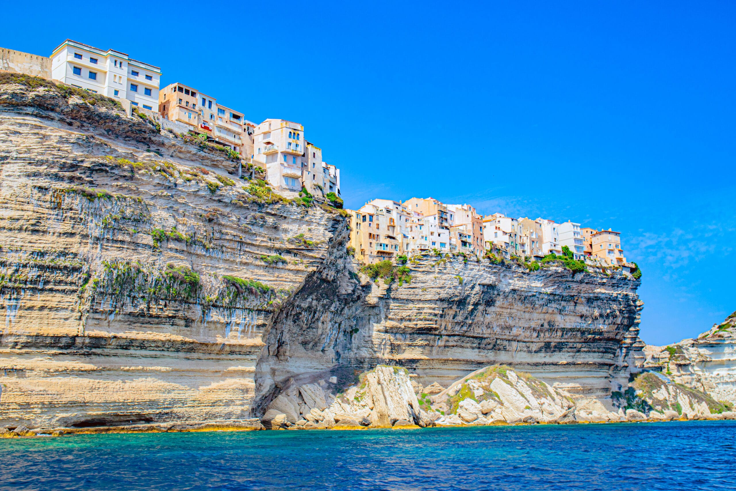 A yacht charter guide through Corsica, France