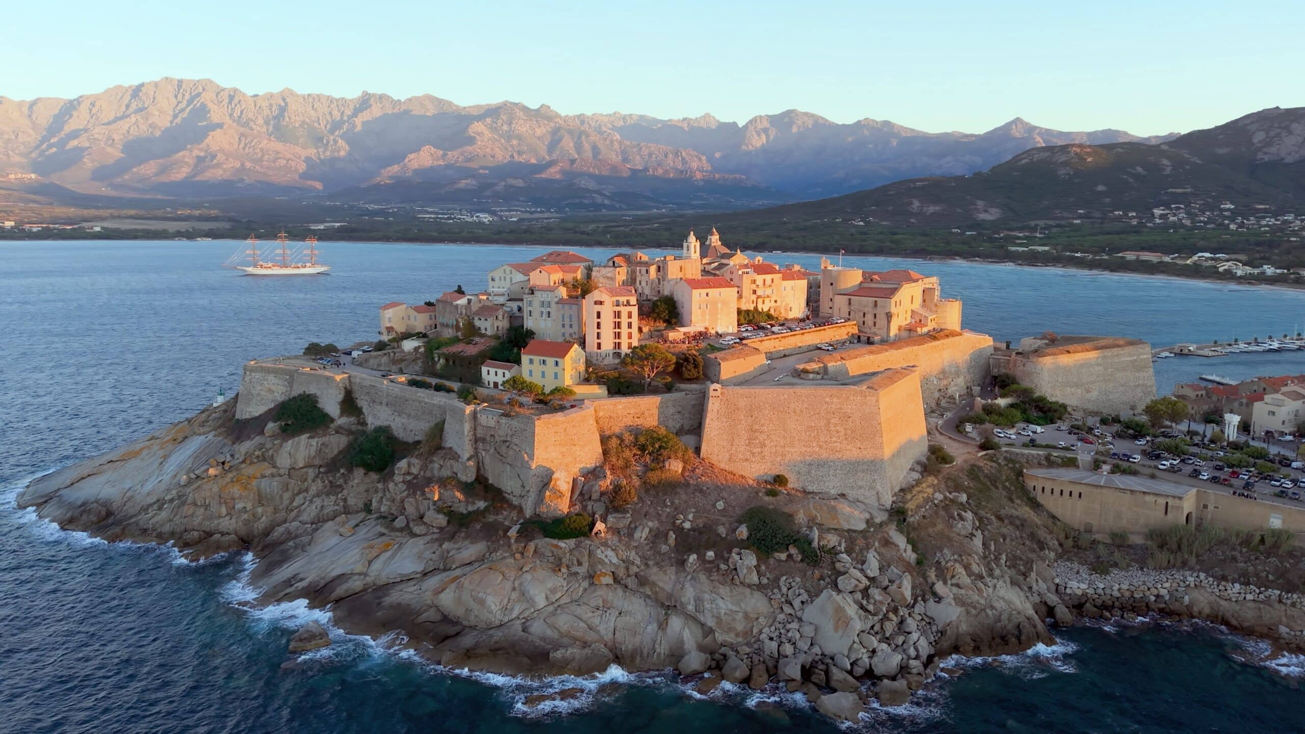 Yacht Charter in France | Charter a yacht in Corsica